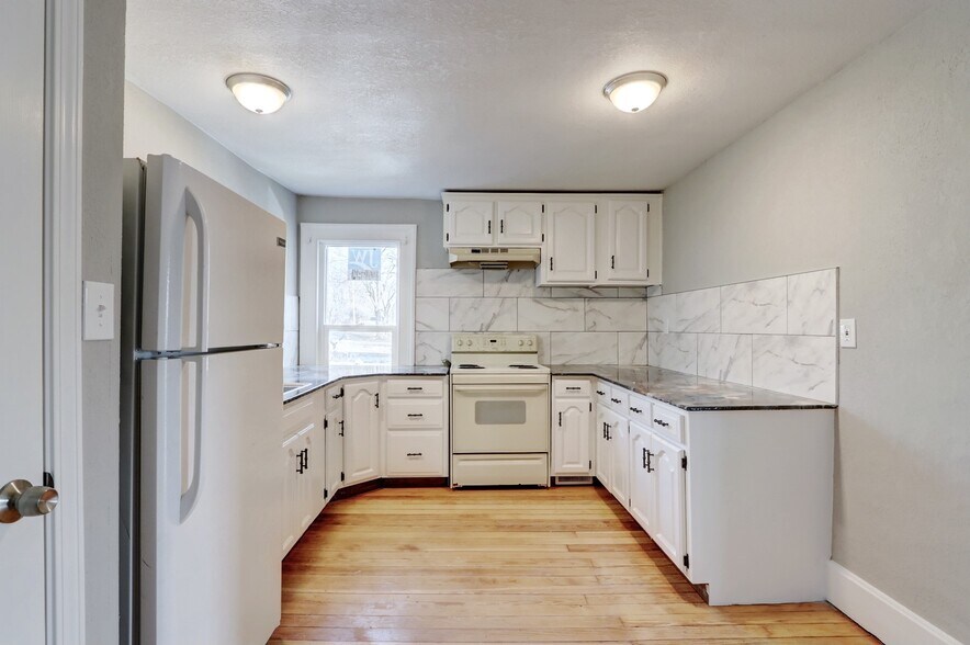 Building Photo - 505 E Wall St