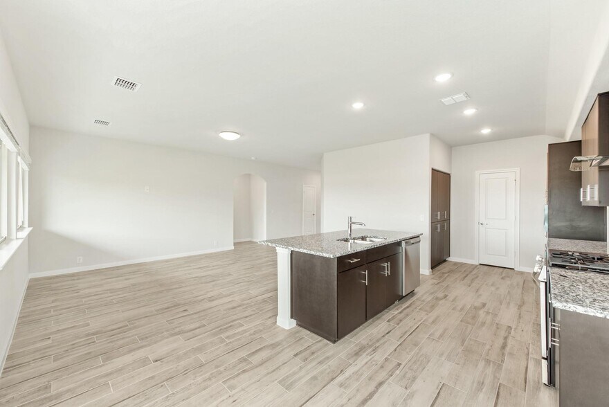 Building Photo - 920 Elk Rdg Run