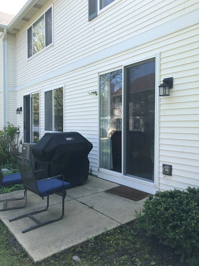 Building Photo - 2911 Stockton Ct