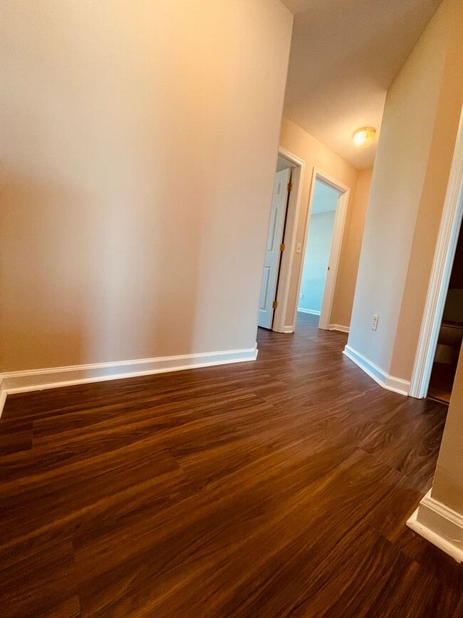 Building Photo - Townhome in Wilmington