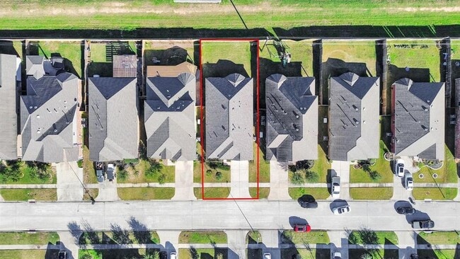 Building Photo - 24610 Emerald Pool Falls Dr
