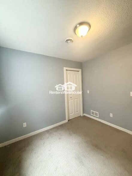 Building Photo - 3317 Old Stone Way NE