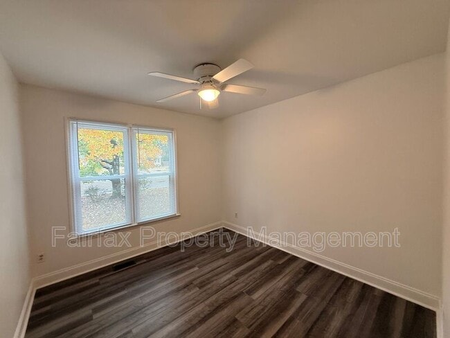 Building Photo - 400 Kelley Meadows Dr