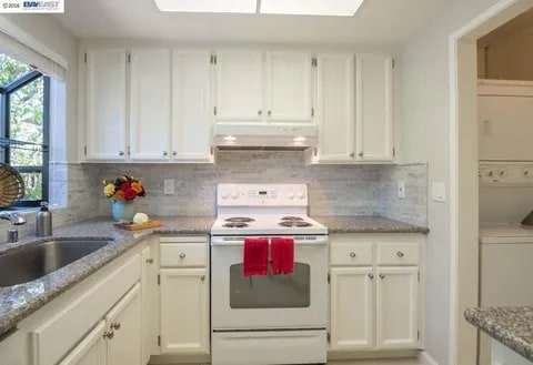 Building Photo - 2454 Sebastopol Ln