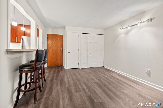 Building Photo - 38 Rambling Brook Ln