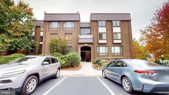 Building Photo - 124 Roberts Ln