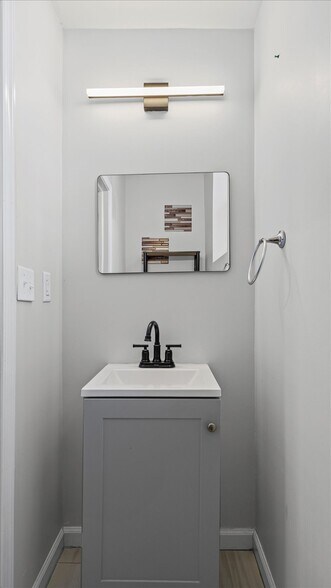 Building Photo - 2308 Druid Park Dr