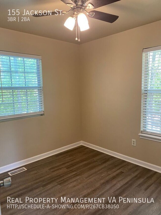 Building Photo - 3 Bedroom, 1.5 bath home for Rent in Walla...