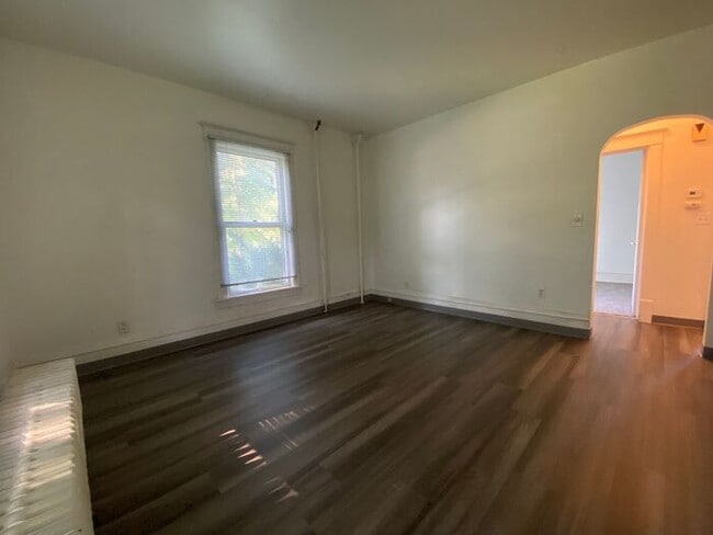 Building Photo - $1,200 | 2 Bedroom, 1 Bathroom 1st Floor Apartment | No Pets | Available for an Immediate Move In!