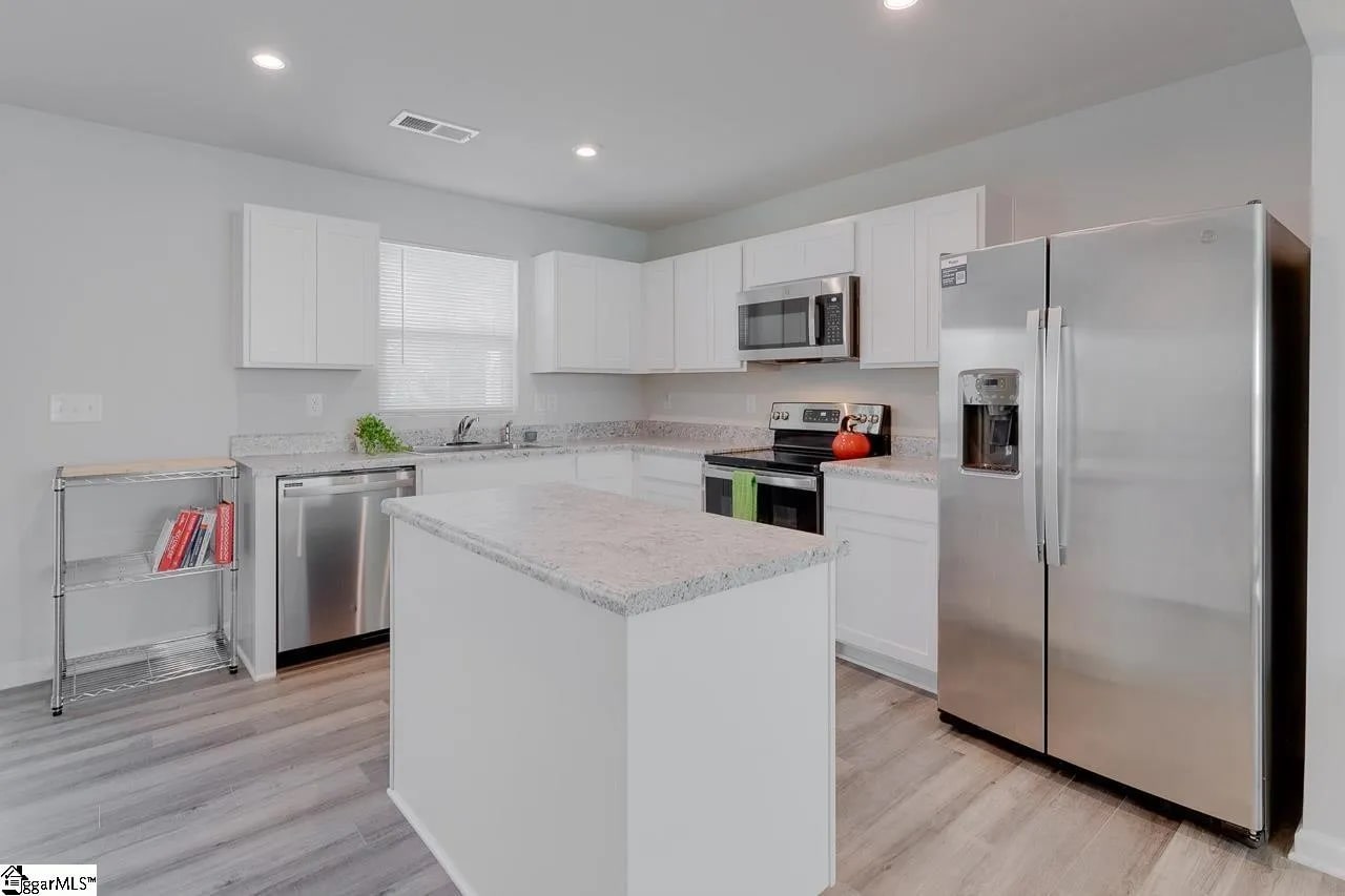 Building Photo - 565 Hampton Townes Dr