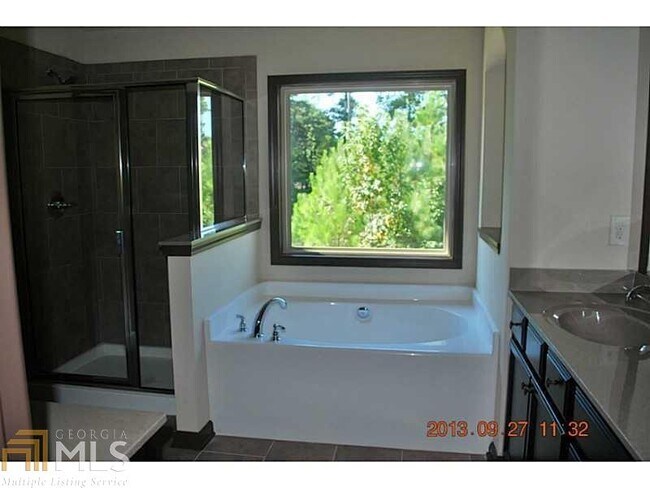 Building Photo - 6260 Crested Moss Dr