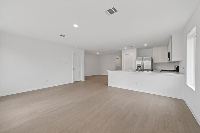 Building Photo - 216 Amy St