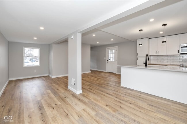 Building Photo - 14 Morse Ct