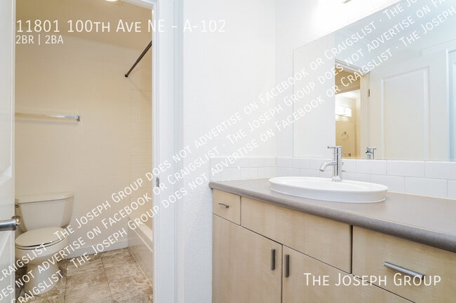 Building Photo - 11801 100th Ave NE