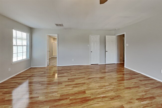 Building Photo - 21210 Bridgemeadows Ln