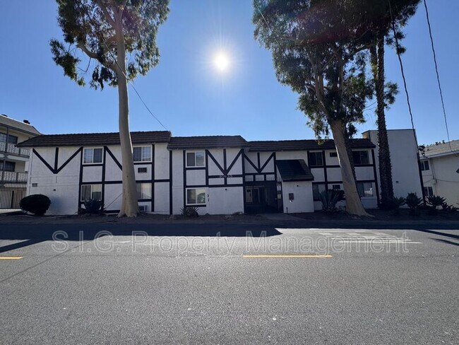 Building Photo - 10635 Sherman Grove Ave