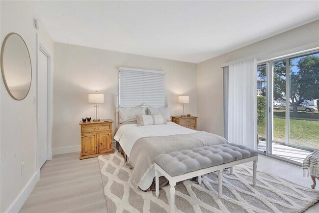 Building Photo - 3755 S School Ave