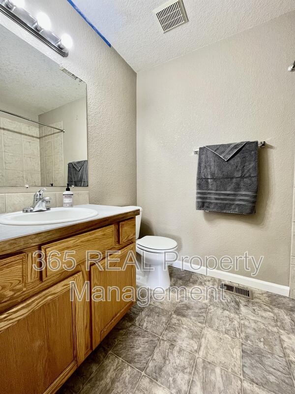 Building Photo - 3415 Syrah St