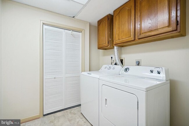 Building Photo - 4138 Meadow Field Ct