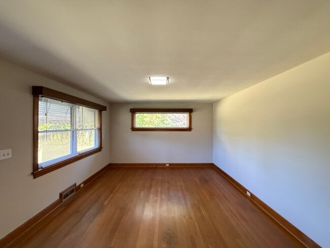 Building Photo - 3241 Harper Rd