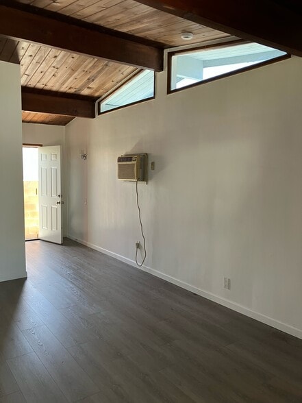 Building Photo - 3252 Walnut Grove Ave