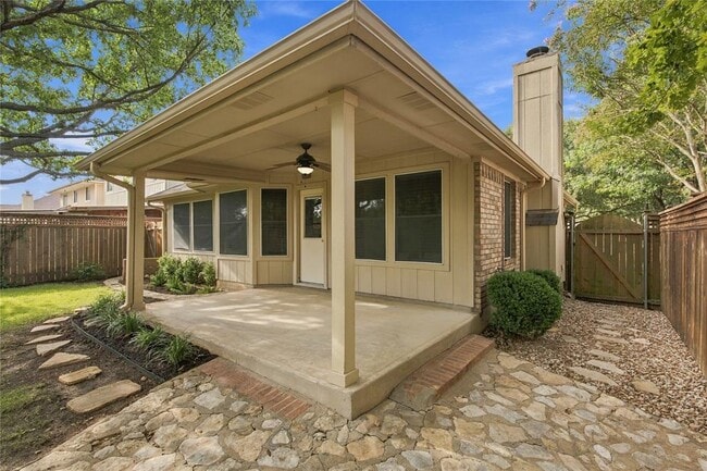 Building Photo - 3120 Cohoba Dr