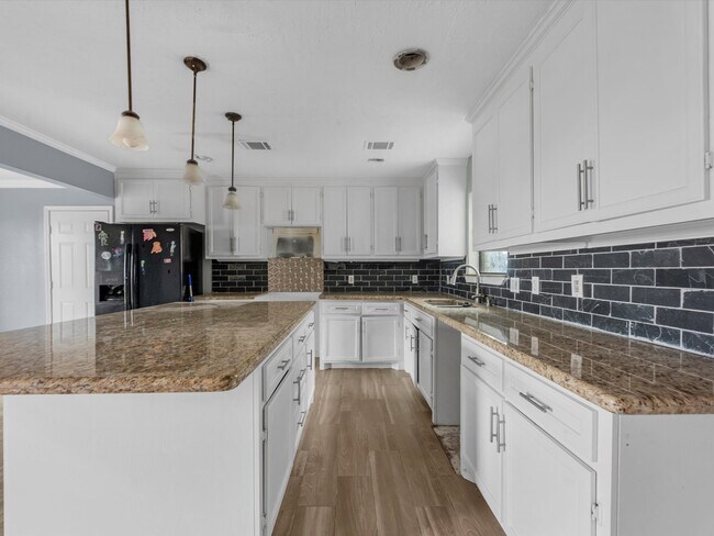 Building Photo - 10445 FM442