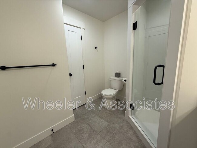 Building Photo - 1294 E 1640 S