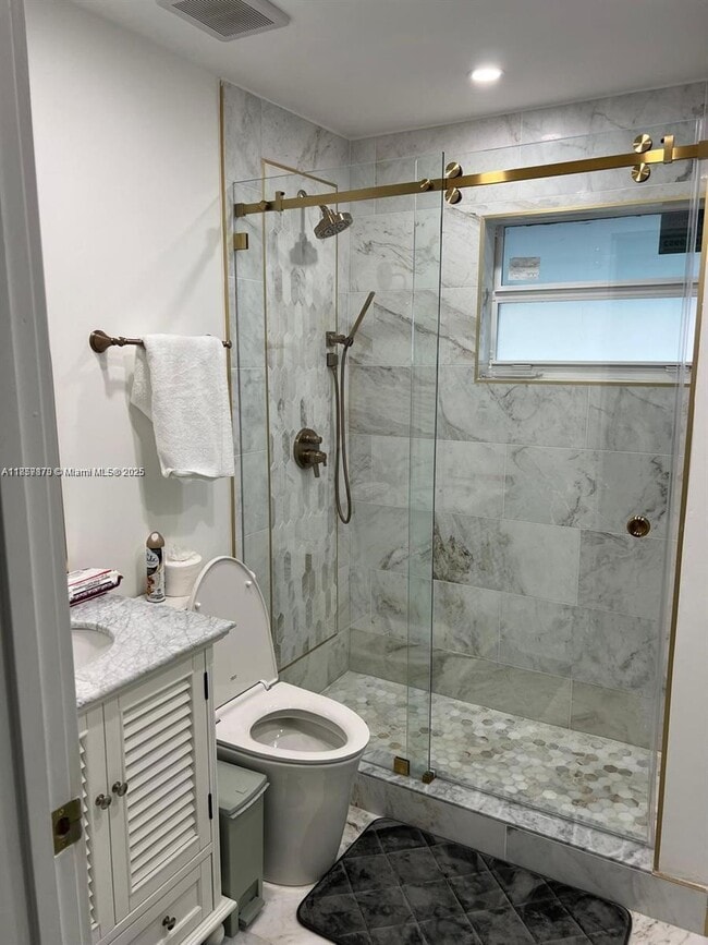 Building Photo - 27346 Martinique Ln