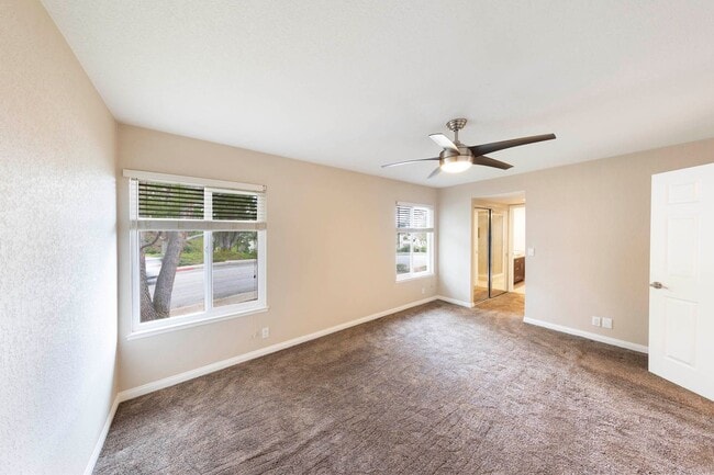 Building Photo - Fully renovated 2 bedroom 2 car garage Townhome