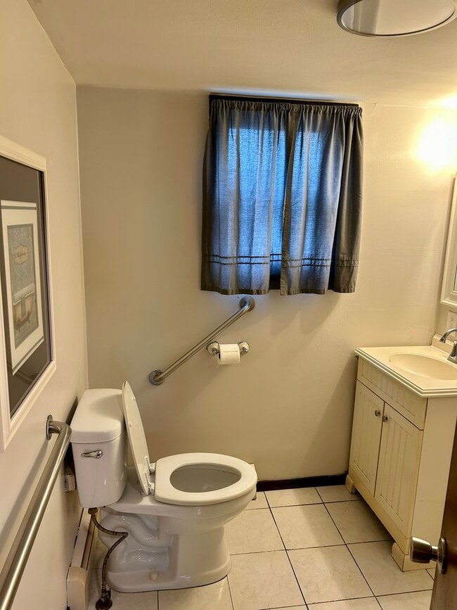 Building Photo - Check Out This 2-Bed/1-Bath Home in Bluffton!