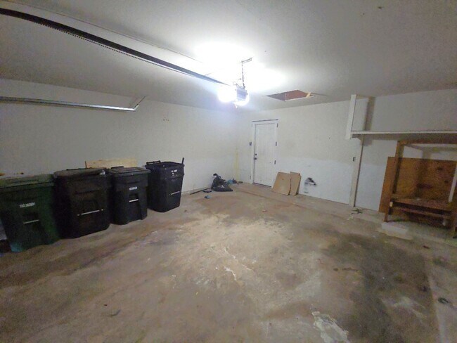 Building Photo - 8718 Roaring Point Dr