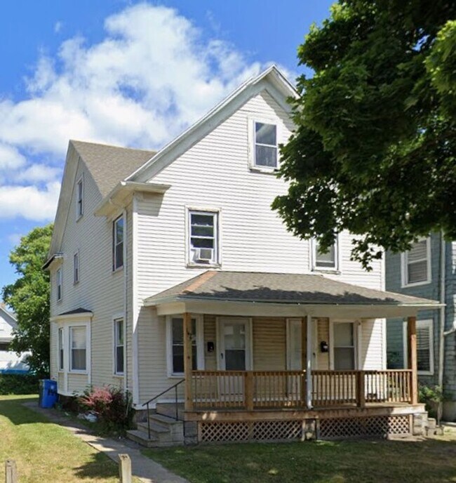 Building Photo - 142-144 Bowman St