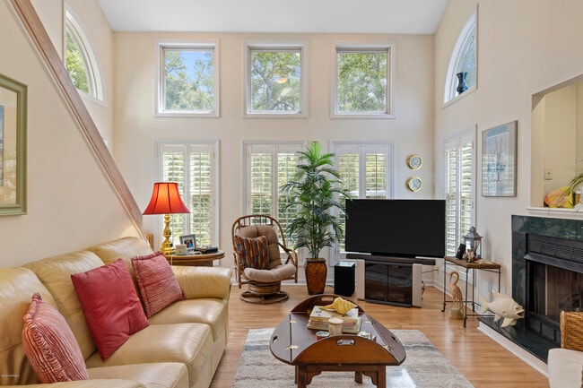 Building Photo - 504 Cedarwood Village