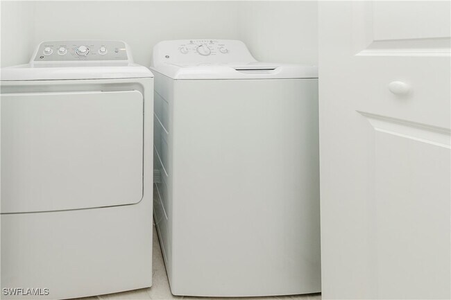 Building Photo - 5583 Double Eagle Cir