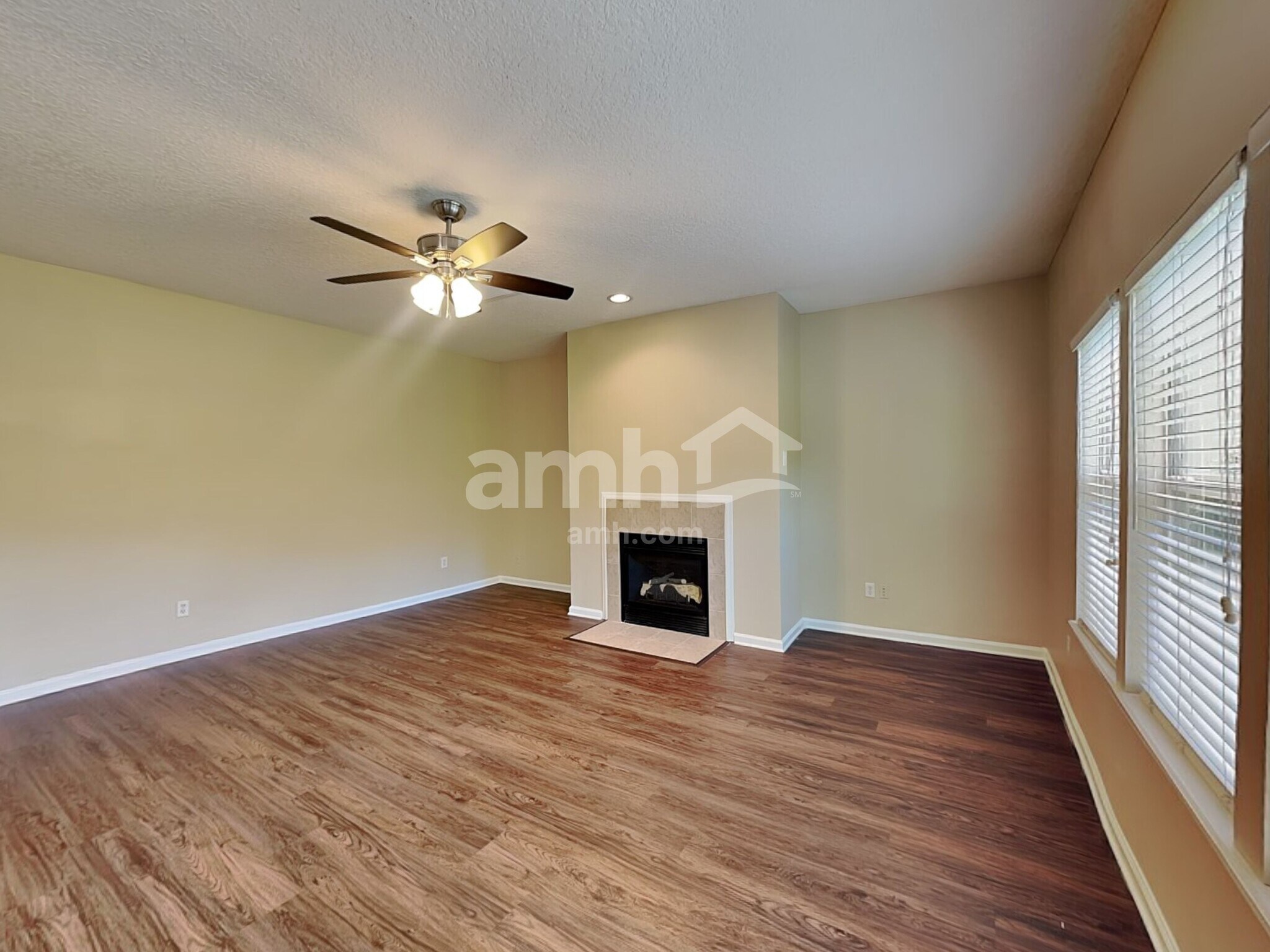 Building Photo - 729 Porto Cristo Ave