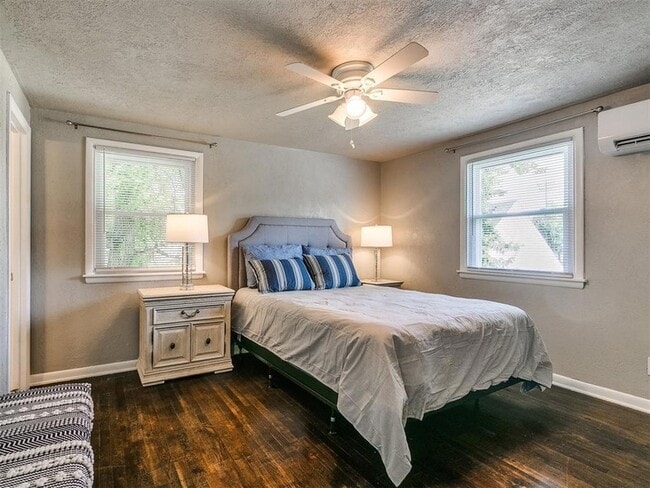 Building Photo - 1223 Monnett Ave