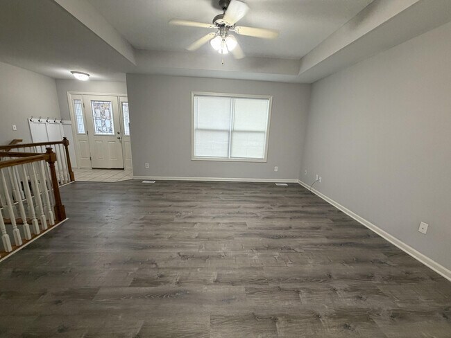 Building Photo - 208 Jackal Dr
