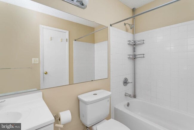 Building Photo - 86 O'Neill Ct