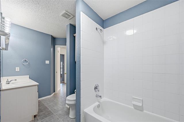 Building Photo - 3509 Nandina Dr