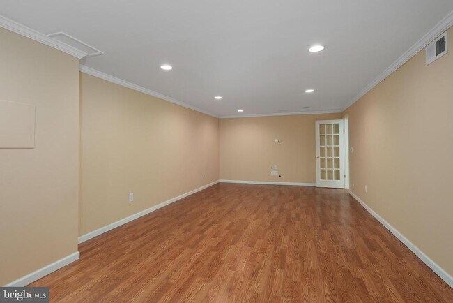 Building Photo - 40 Kennedy Ct