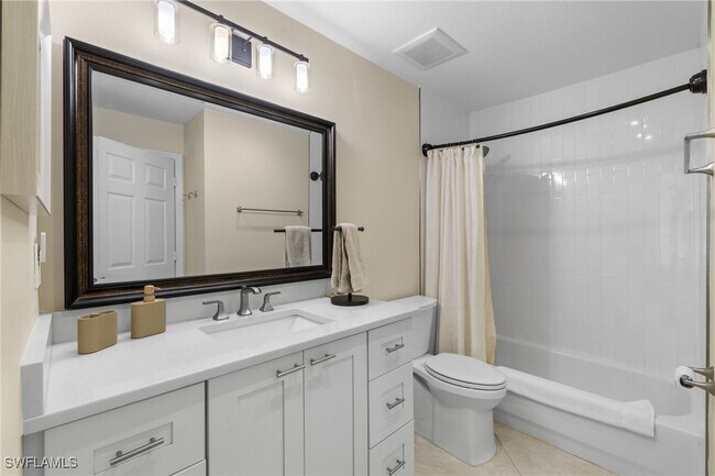 Building Photo - 2215 Chesterbrook Ct