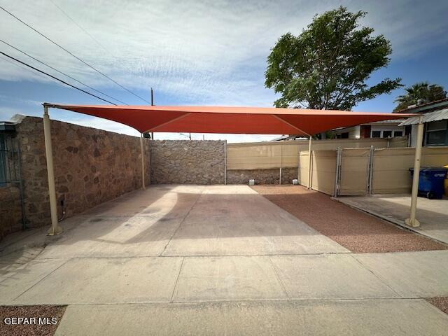 Building Photo - 4222 Pershing Dr