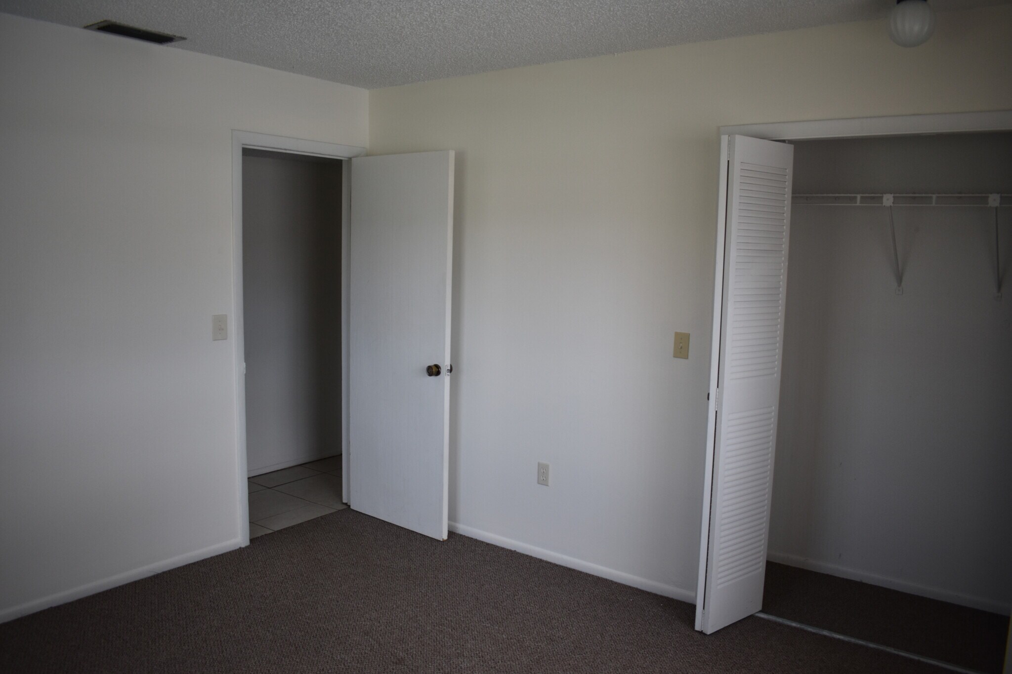 Guest Bedroom - 4008 Audubon Dr