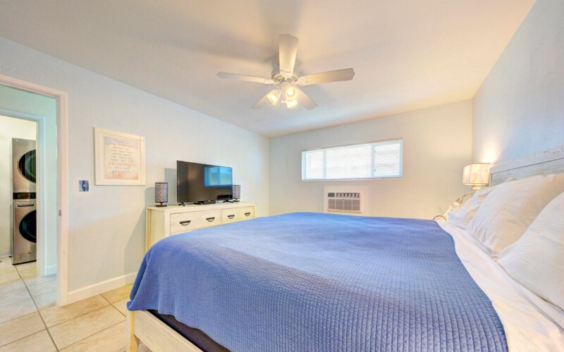 Building Photo - 3820 Ocean Beach Blvd