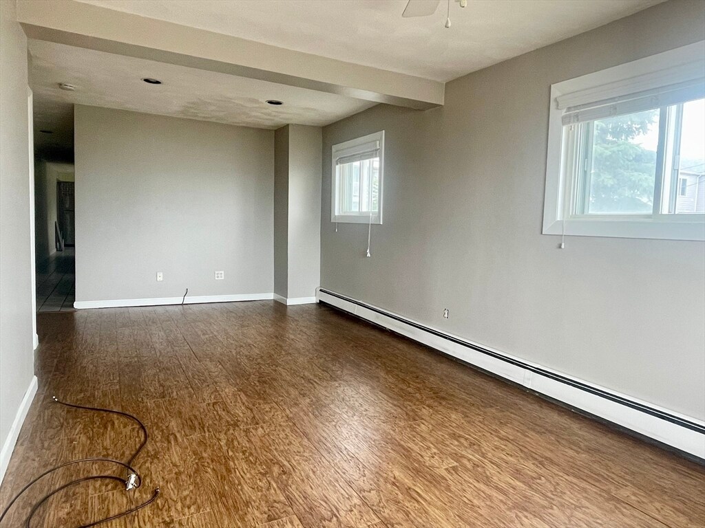 Building Photo - 24 Billow Ave