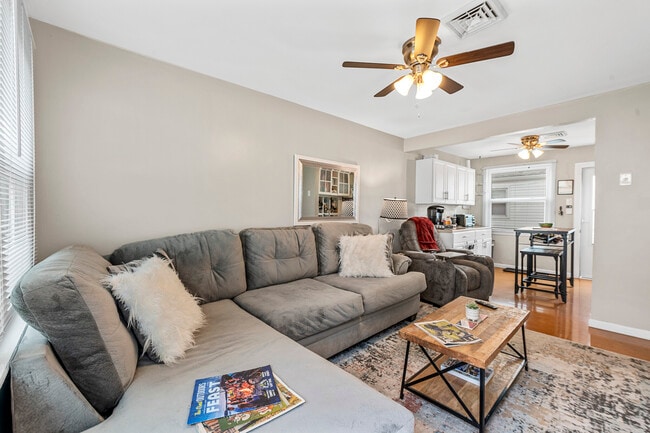 Building Photo - 6620-22 Wise Ave