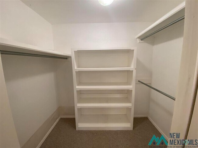 Building Photo - 3206 N Richardson Ave