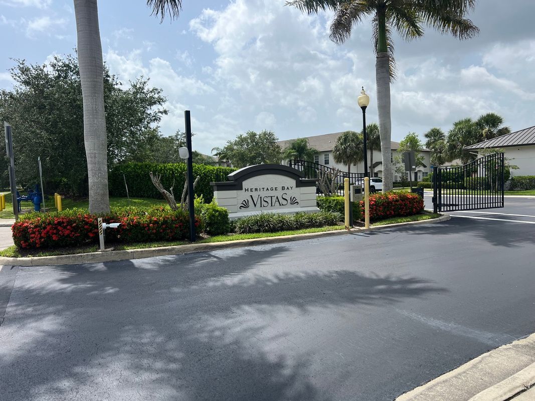 Building Photo - 9068 Gervais Cir