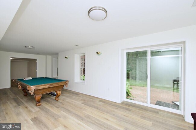 Building Photo - 8614 Oak Chase Cir